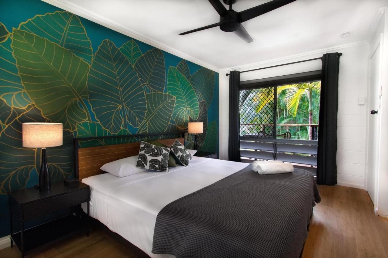The Palms At Palm Cove Aparthotel Екстериор снимка