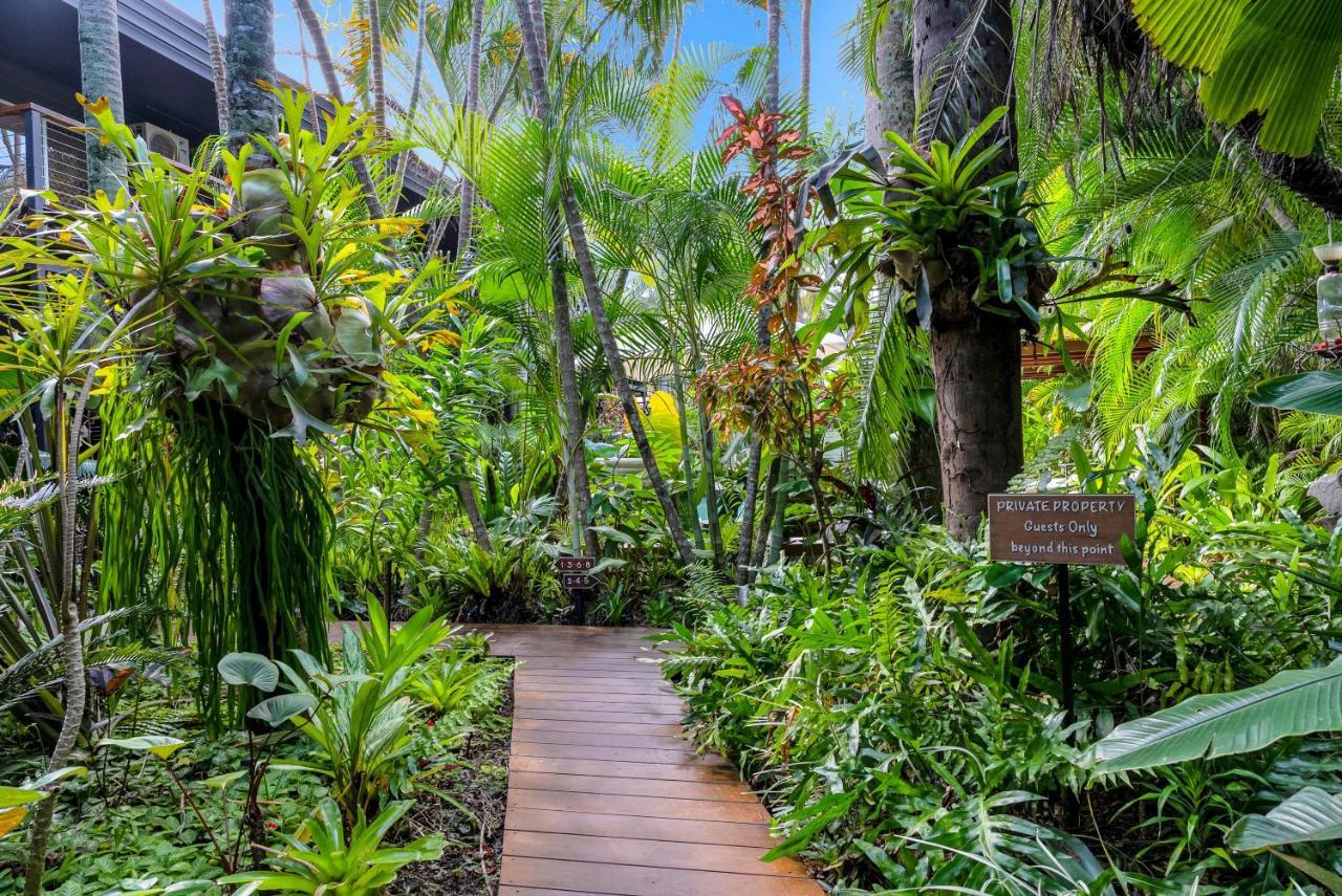 The Palms At Palm Cove Aparthotel Екстериор снимка