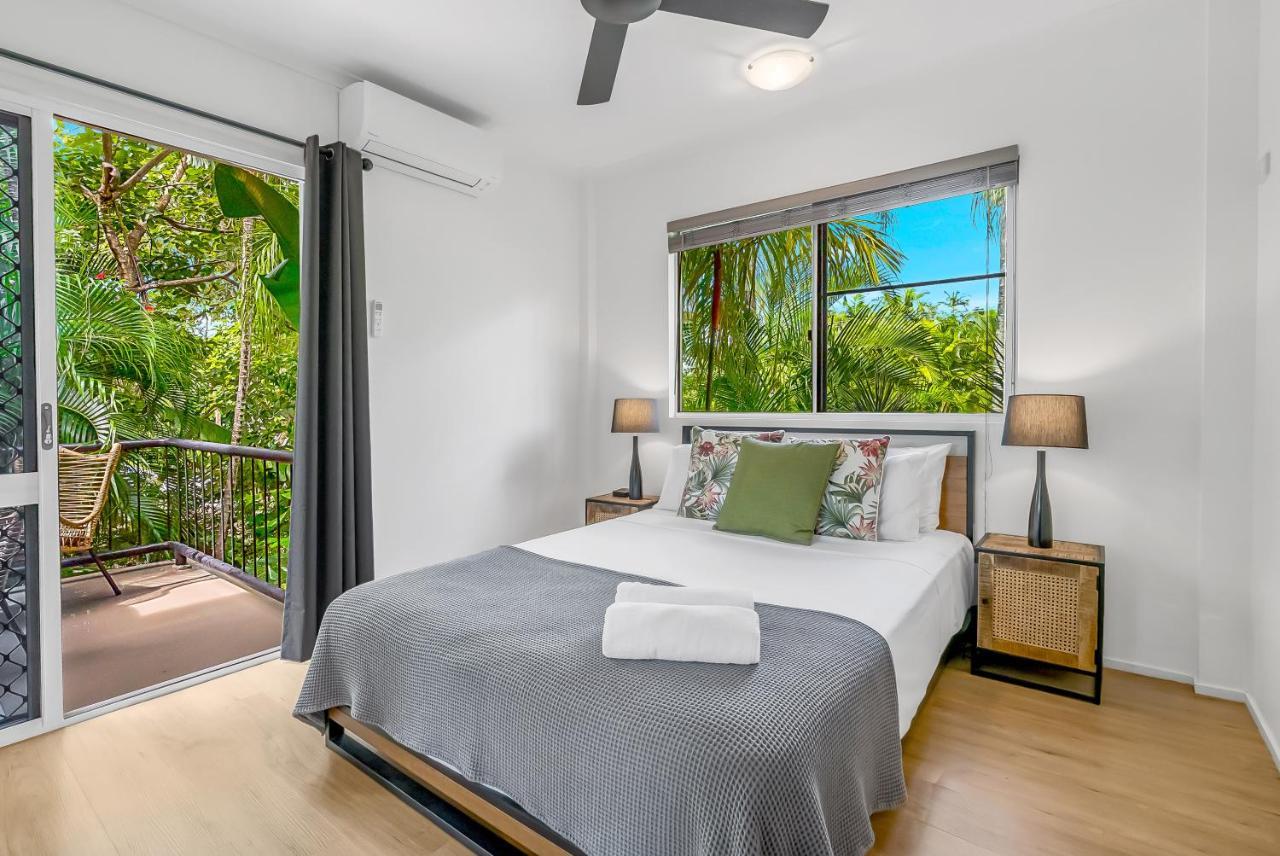 The Palms At Palm Cove Aparthotel Екстериор снимка