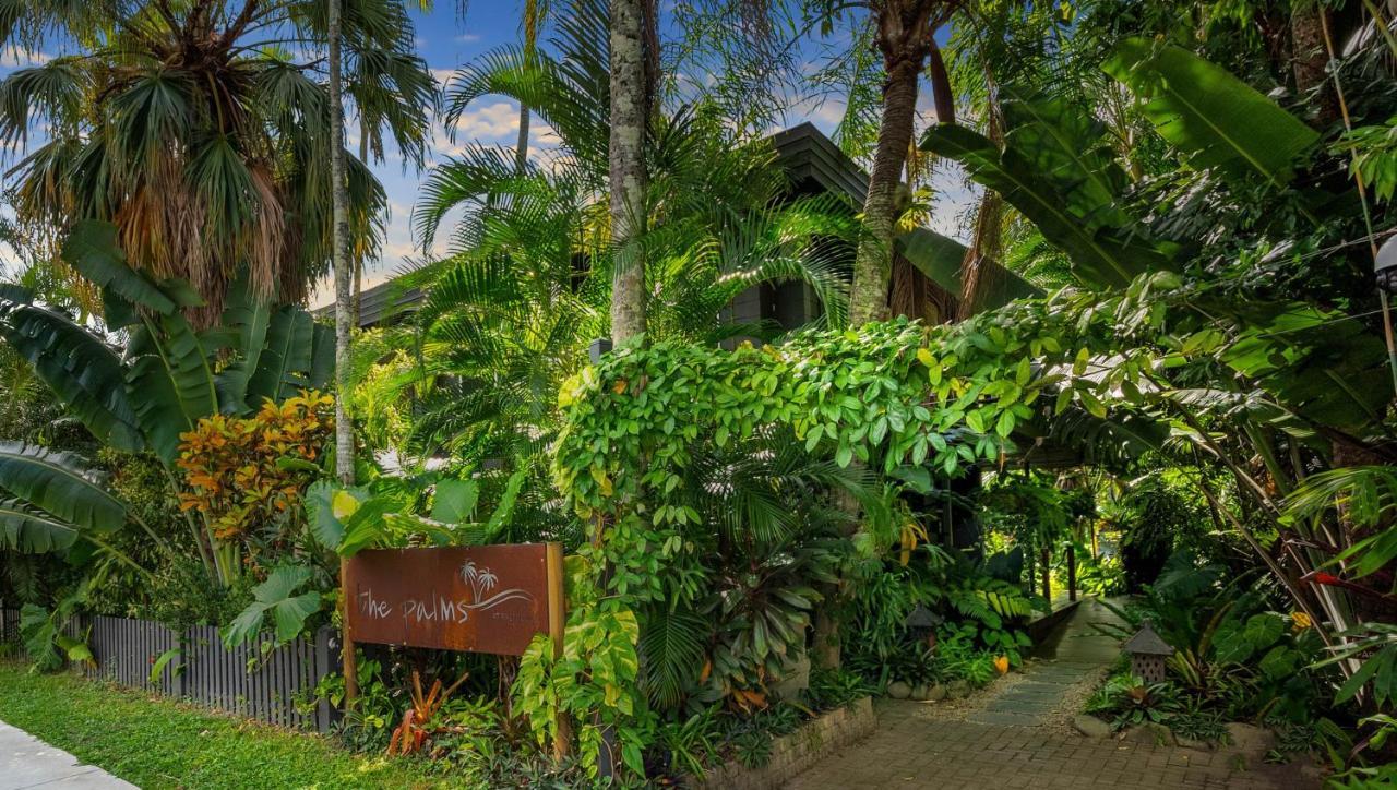 The Palms At Palm Cove Aparthotel Екстериор снимка
