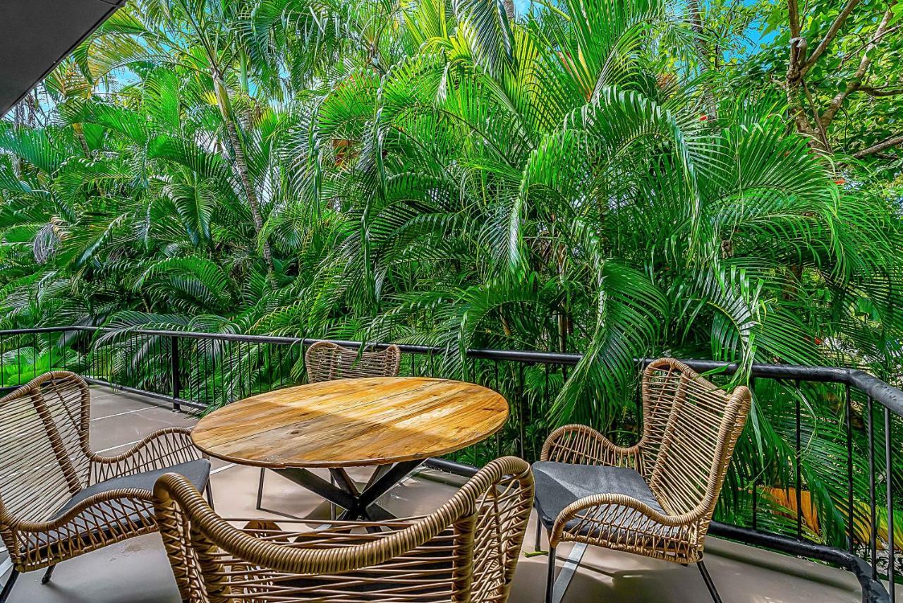 The Palms At Palm Cove Aparthotel Екстериор снимка