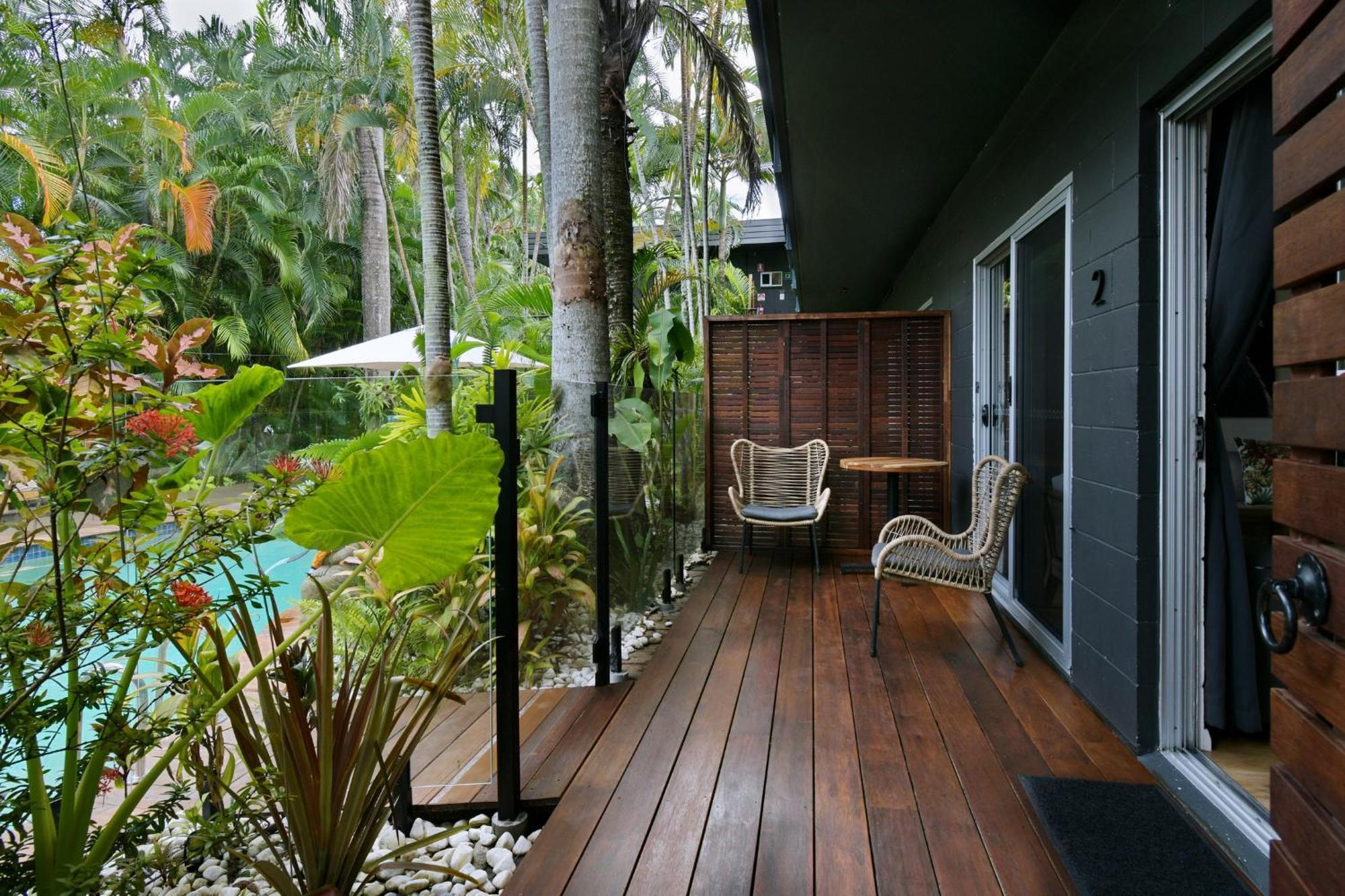 The Palms At Palm Cove Aparthotel Екстериор снимка